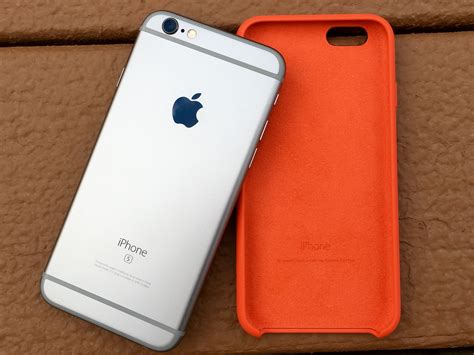 apple silicone case review